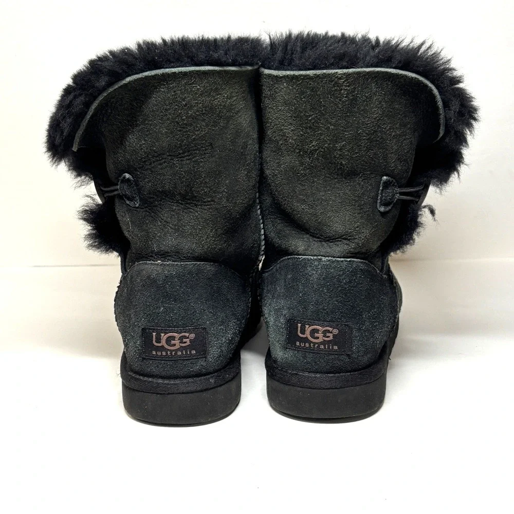 UGG Bailey Button 5803 Boots Women Size 8 Black Suede Shearling Mid Calf‎